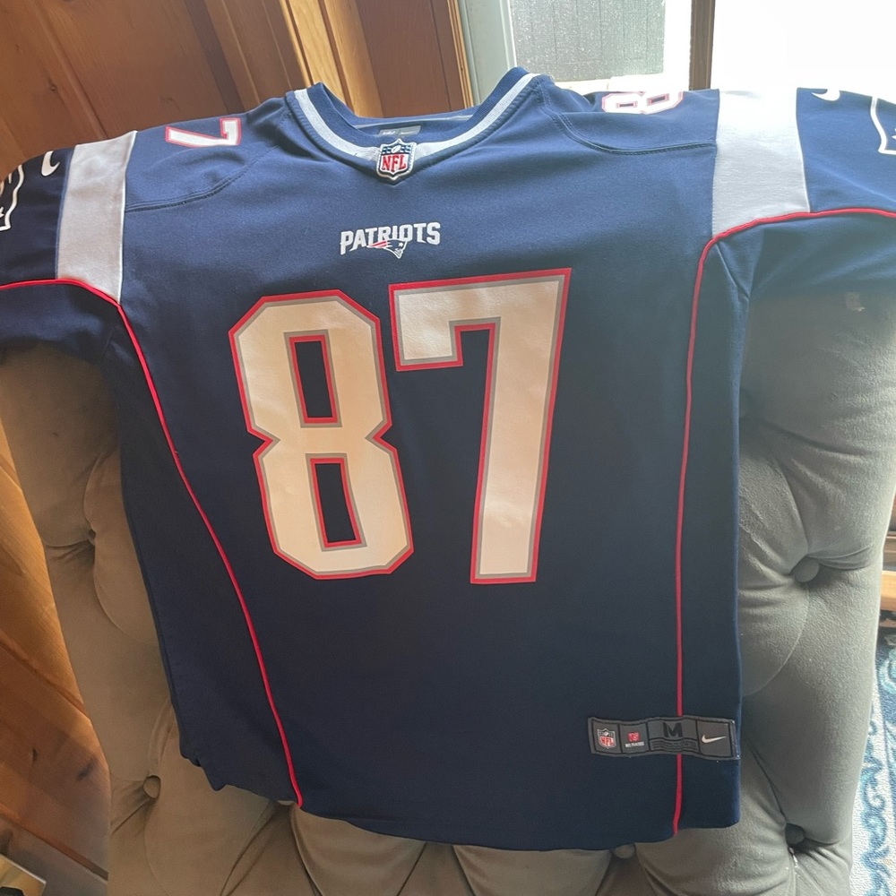 Youth Medium NFL Patriots Gronskowki Jersey- Pre-loved ❤️